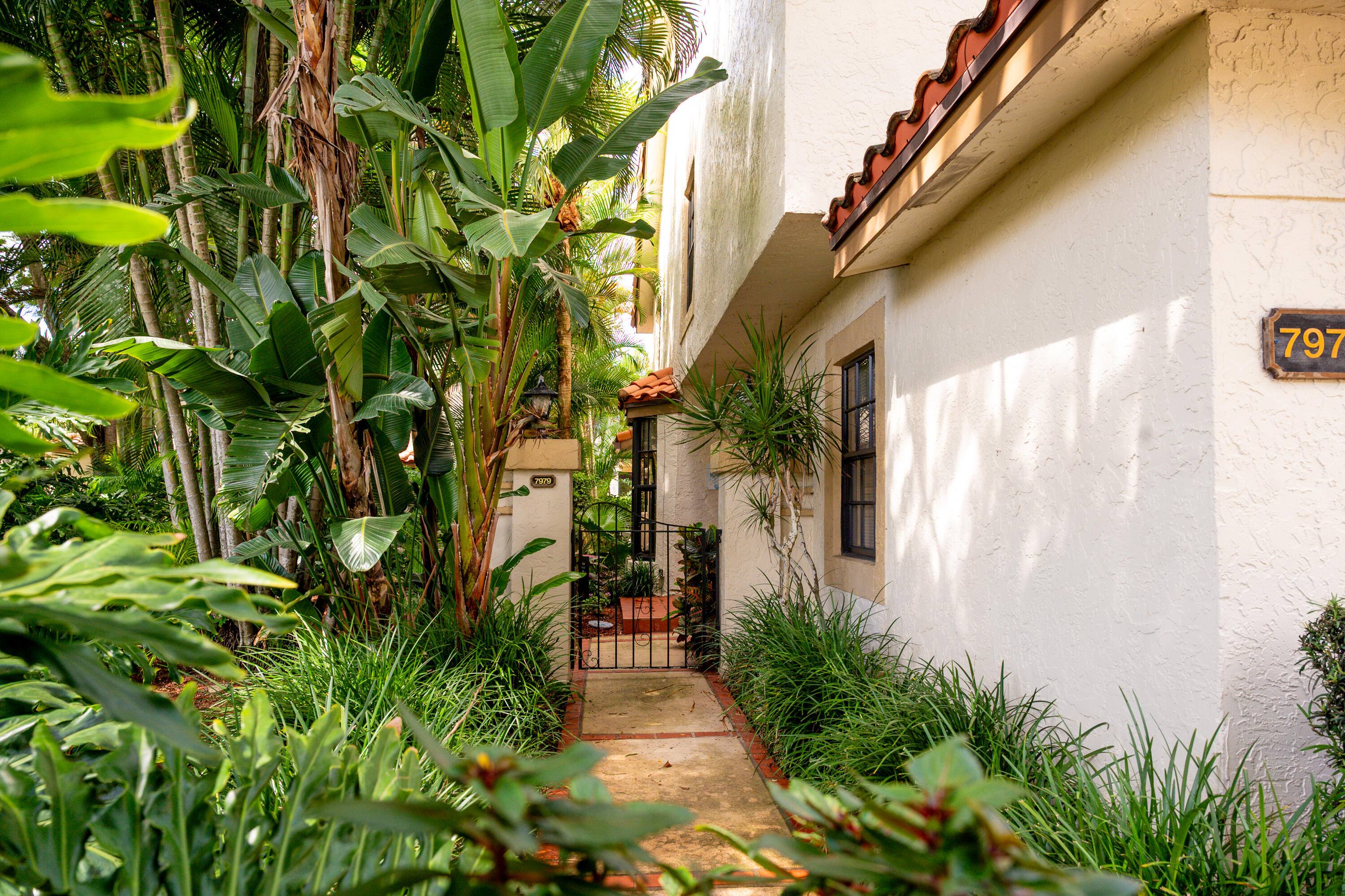 7979 La Mirada Drive Boca Raton, FL 33433 - Photo 2 of 44 Secluded entrance
