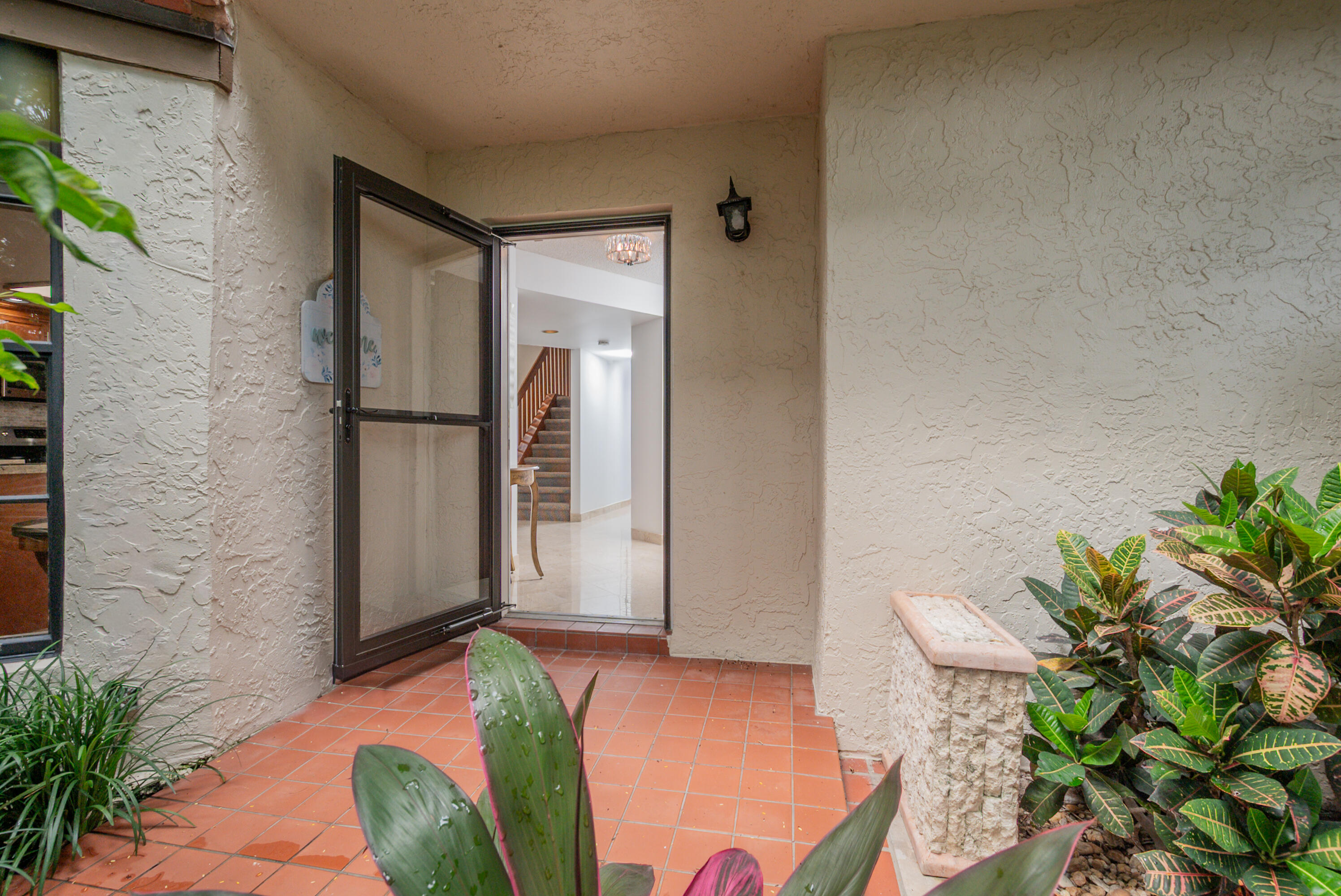 7979 La Mirada Drive Boca Raton, FL 33433 - Photo 4 of 44 Glassed in entrance