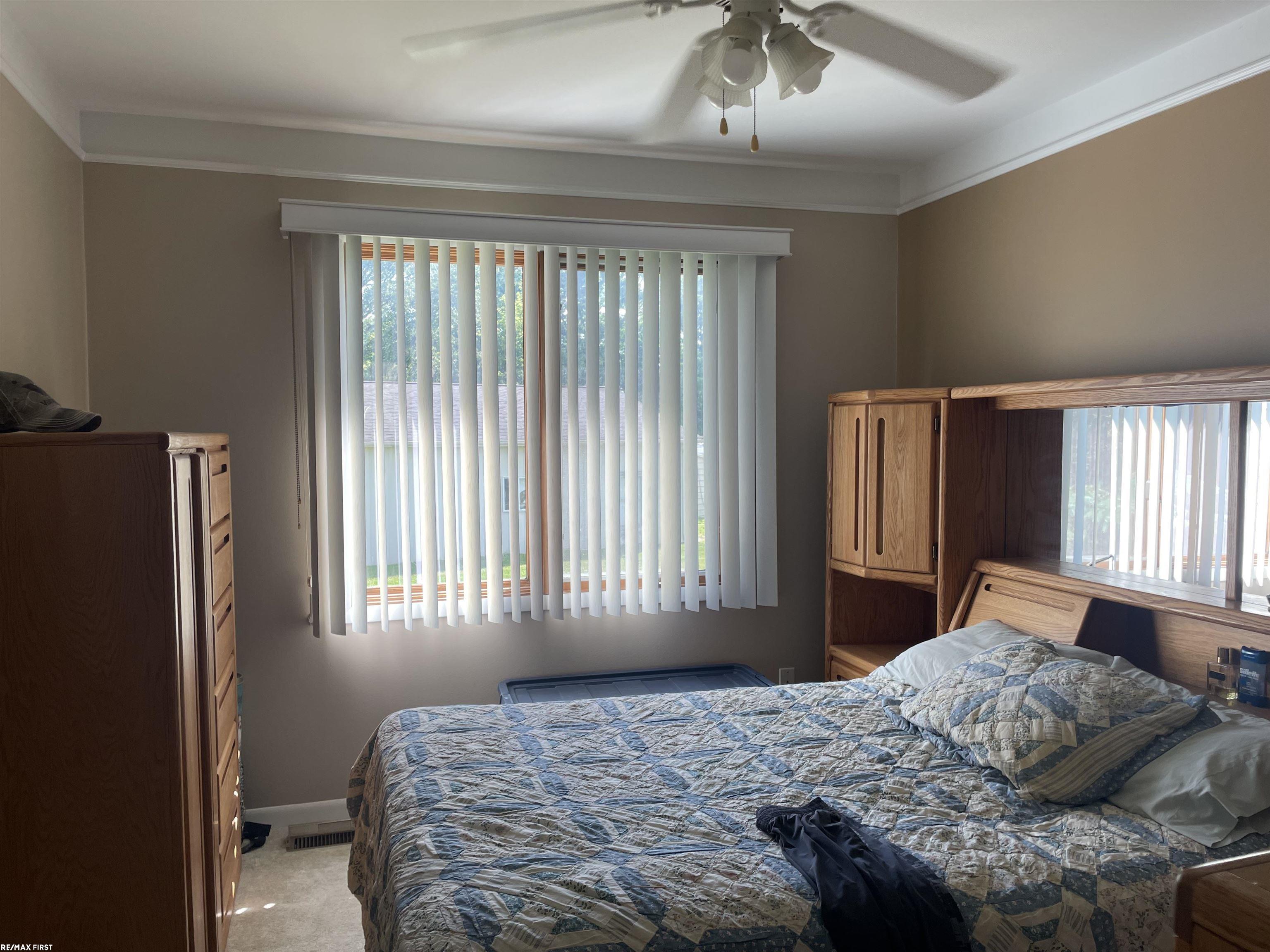 21537 Armada Ridge Road Armada, MI 48005 - Photo 29 of 48 50114374-28.JPG