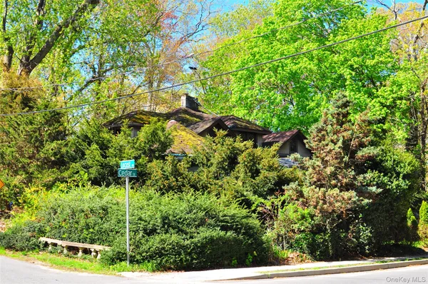 $450,000 | 50 Cedar Street, Stony Brook, NY 11790