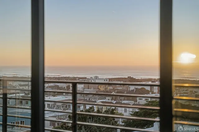 $1,766 | 3945 Judah Street, Unit 202, San Francisco, CA 94122