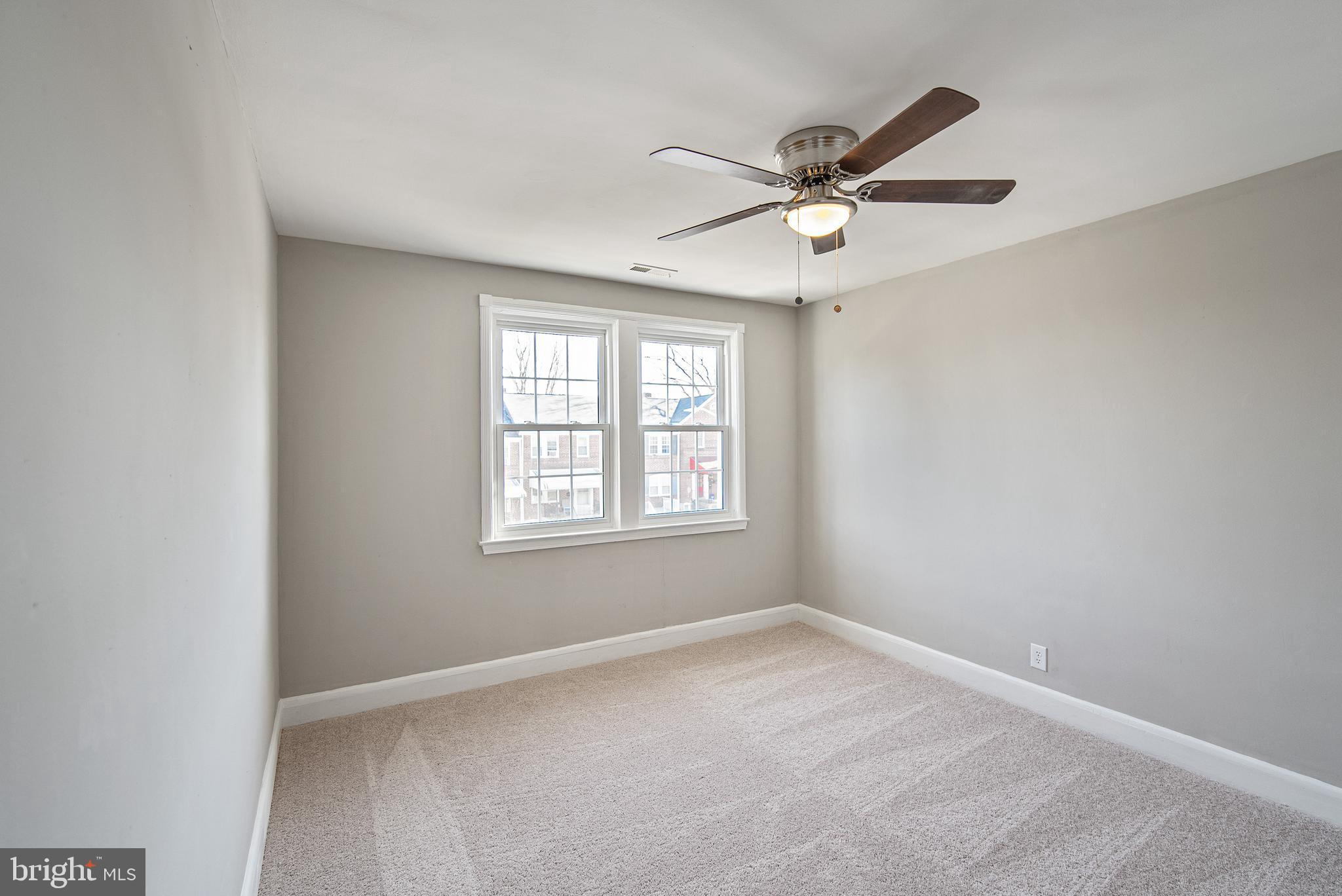 214 Westshire Road Baltimore, MD 21229 - Photo 9 of 44
