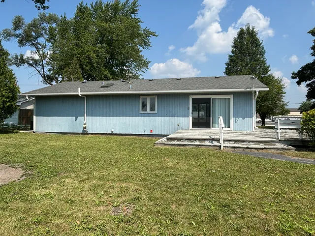 $130,000 | 35 West 168th Street, South Holland, IL 60473