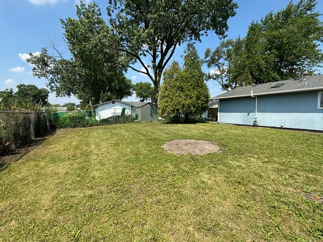 $130,000 | 35 West 168th Street, South Holland, IL 60473