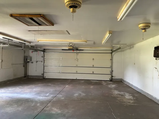 $130,000 | 35 West 168th Street, South Holland, IL 60473