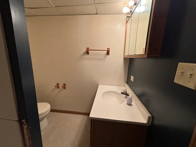 $130,000 | 35 West 168th Street, South Holland, IL 60473