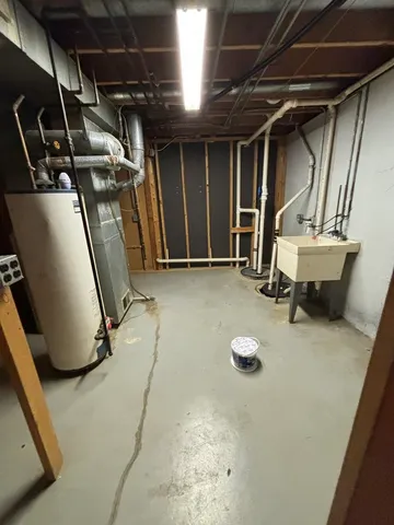 $130,000 | 35 West 168th Street, South Holland, IL 60473