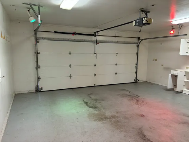 $130,000 | 35 West 168th Street, South Holland, IL 60473