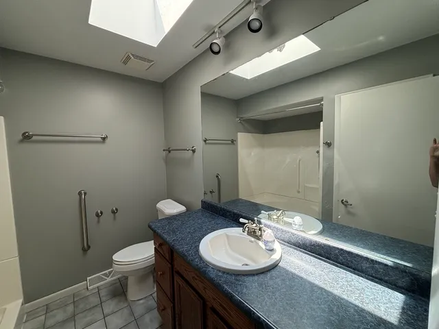 $130,000 | 35 West 168th Street, South Holland, IL 60473