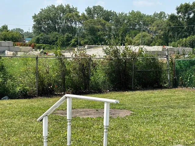 $130,000 | 35 West 168th Street, South Holland, IL 60473