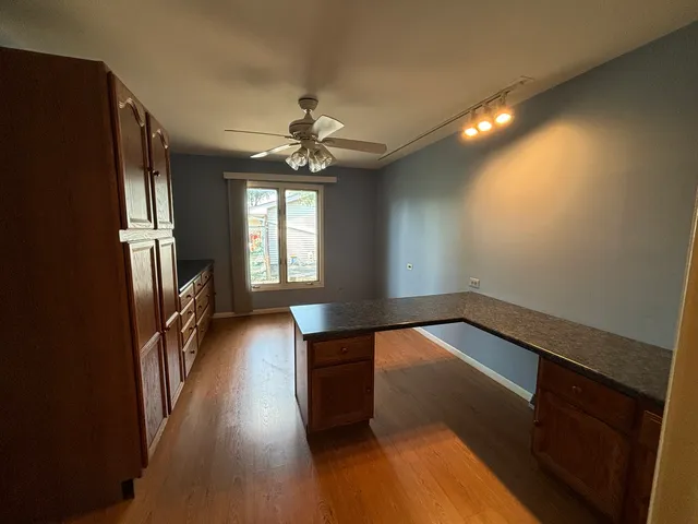 $130,000 | 35 West 168th Street, South Holland, IL 60473