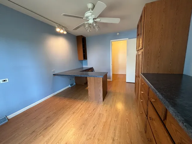 $130,000 | 35 West 168th Street, South Holland, IL 60473