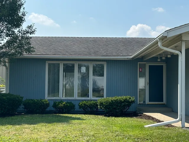 $130,000 | 35 West 168th Street, South Holland, IL 60473