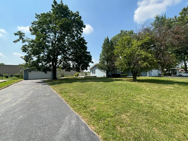 $130,000 | 35 West 168th Street, South Holland, IL 60473