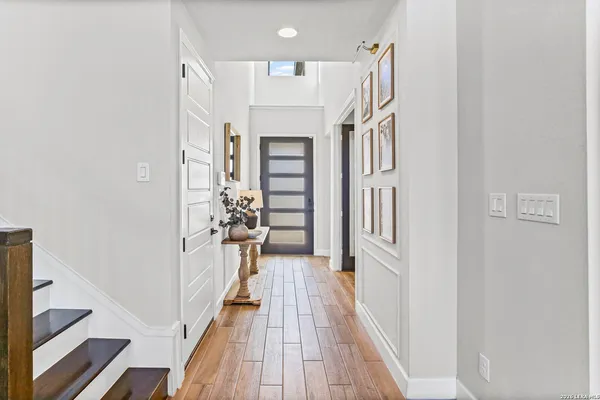 $3,800 | 330 Navarro, Boerne, TX 78006