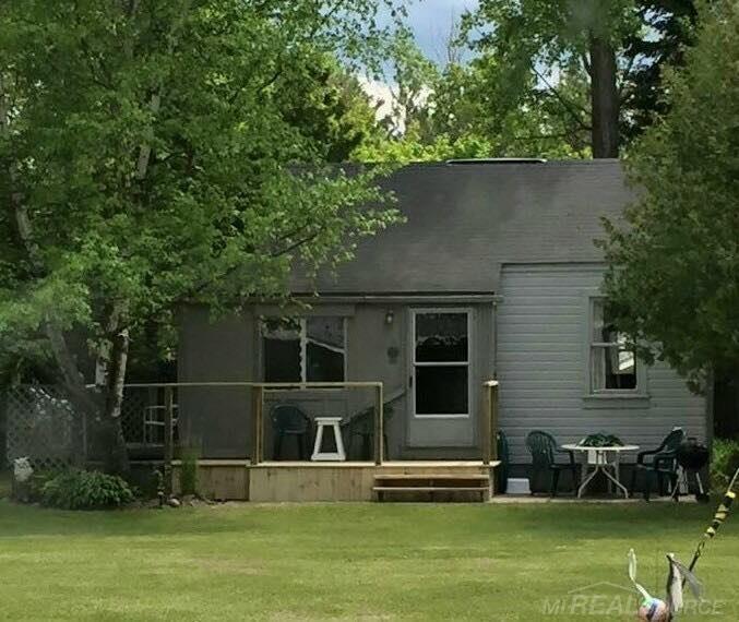 260 North Lakeshore Road Port Sanilac, MI 48469 - Photo 4 of 23