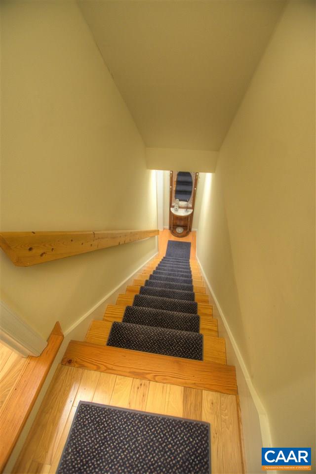 264 Twin Ridge Lane Afton, VA 22920 - Photo 24 of 49 a view of balcony and ocean
