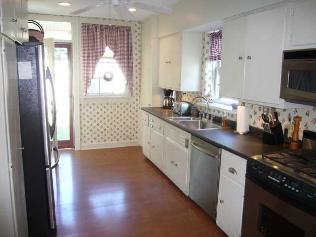 1753 Andover Road Columbus, OH 43212 - Photo 7 of 18