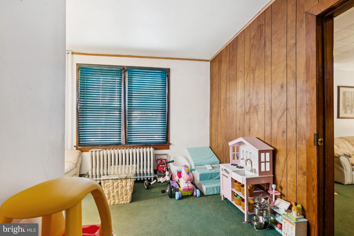 361 Democrat Road Gibbstown, NJ 08027 - Photo 13 of 26