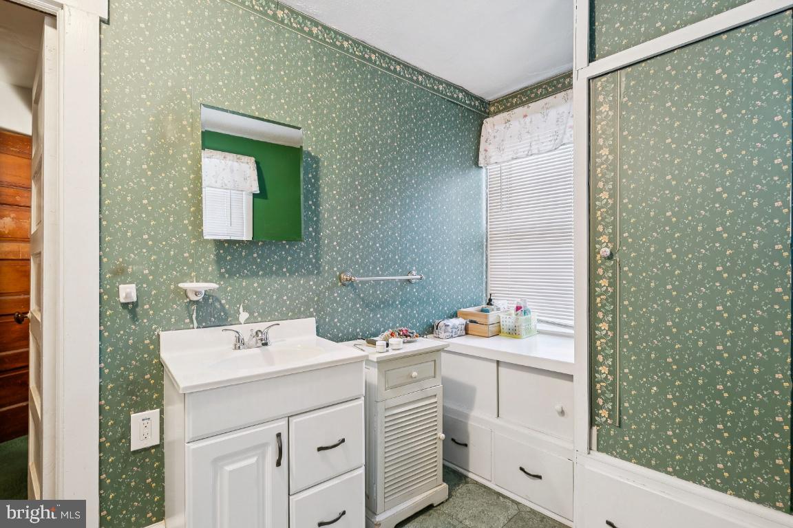 361 Democrat Road Gibbstown, NJ 08027 - Photo 22 of 26