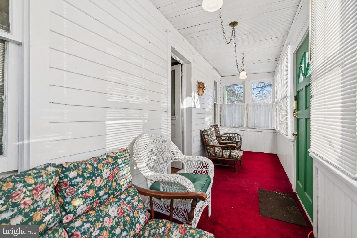 361 Democrat Road Gibbstown, NJ 08027 - Photo 4 of 26