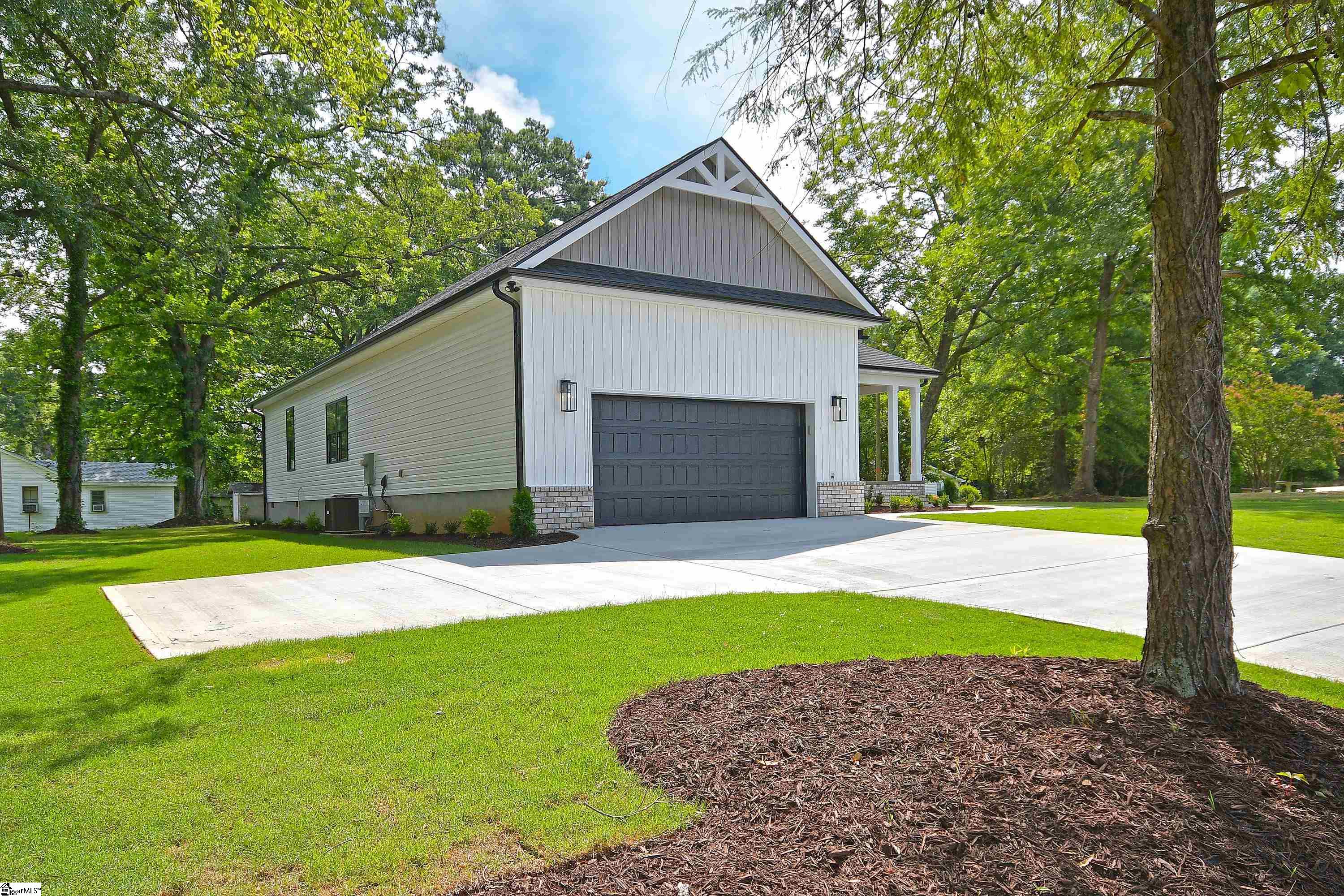 206 North Hamilton Street Williamston, SC 29697 - Photo 8 of 40