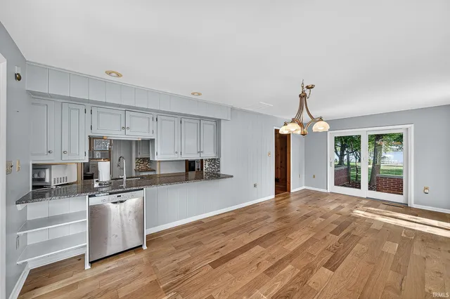 $1,100,000 | 5902 North 450 East, Leesburg, IN 46538