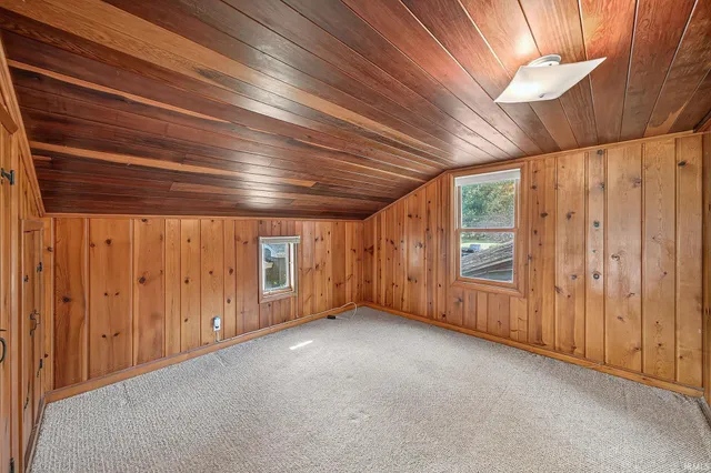 $1,100,000 | 5902 North 450 East, Leesburg, IN 46538