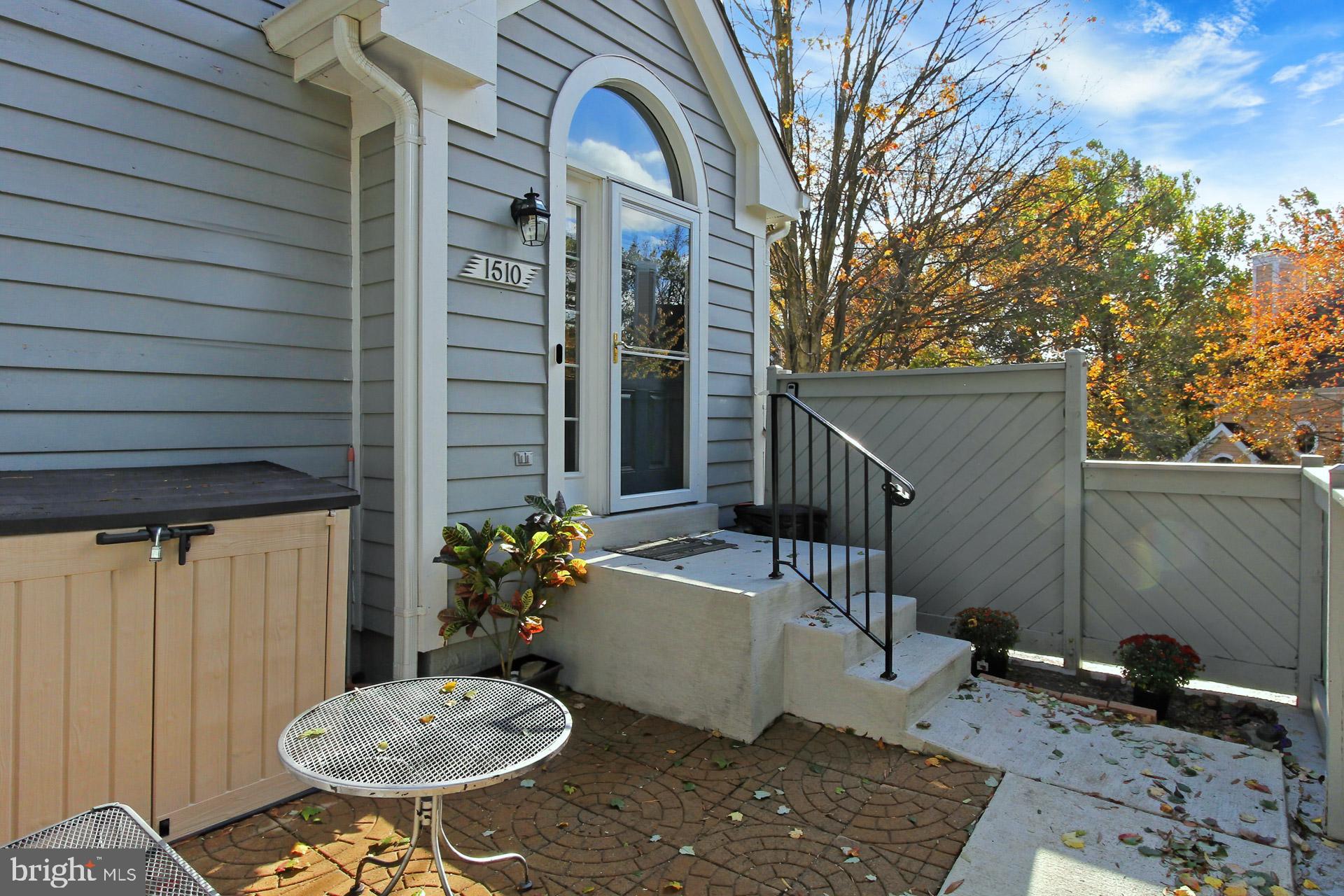 1510 Church Hill Place Reston, VA 20194 - Photo 5 of 43