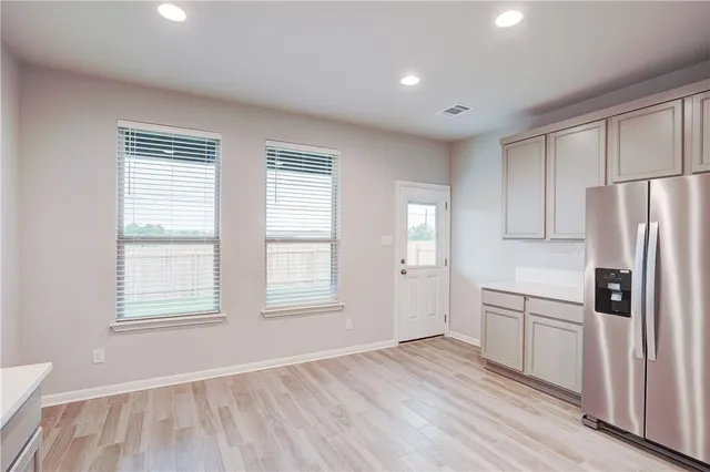 $2,195 | 309 Unforgiven Lane, Jarrell, TX 76537