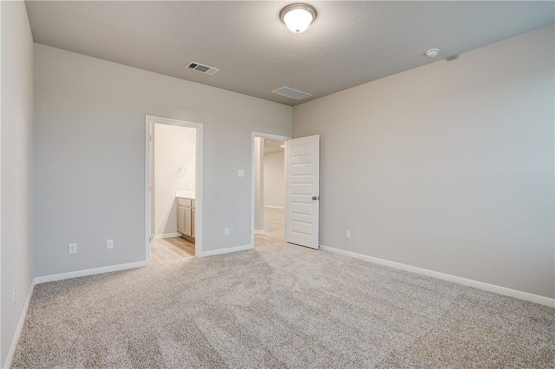 309 Unforgiven Lane Jarrell, TX 76537 - Photo 16 of 39