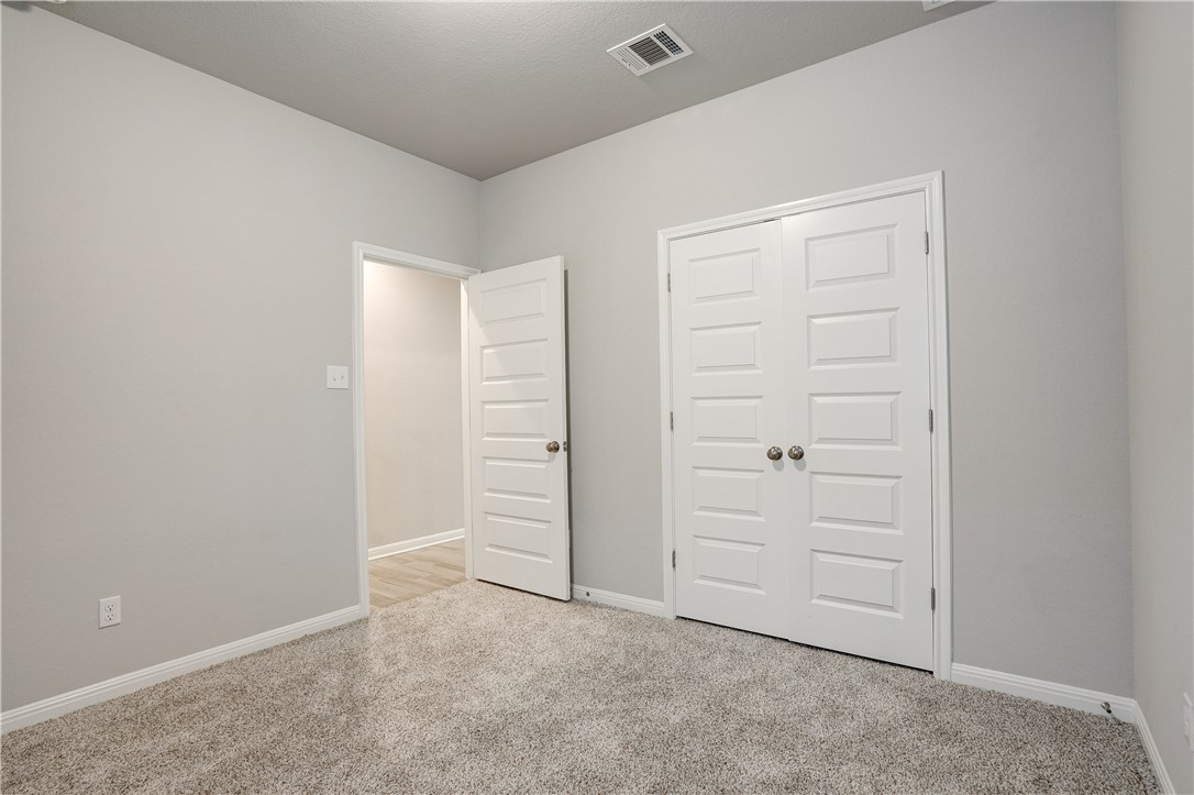 309 Unforgiven Lane Jarrell, TX 76537 - Photo 21 of 39