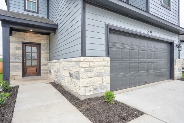 $2,195 | 309 Unforgiven Lane, Jarrell, TX 76537