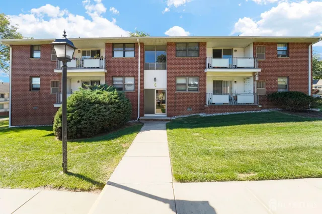 a view front of house with yard