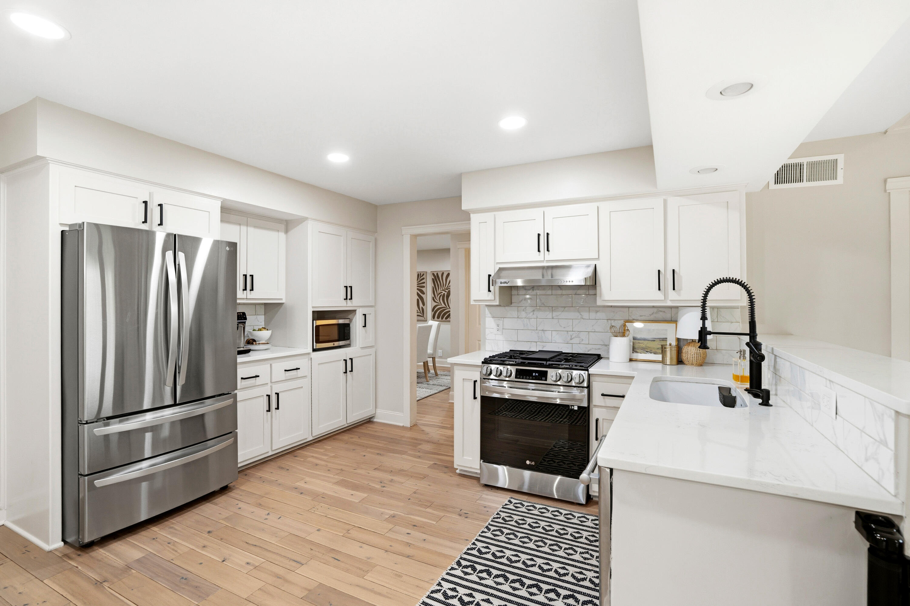 12918 Bell Road Caledonia, WI 53108 - Photo 13 of 61 Kitchen