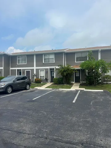 $295,000 | 5508 Cannon Way, Unit C, West Palm Beach, FL 33415