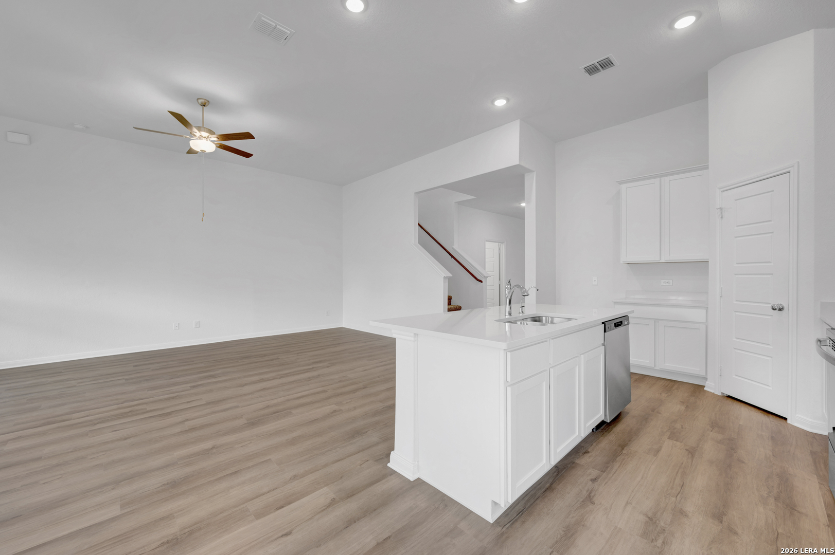1164 Limestone Ridge Seguin, TX 78155 - Photo 7 of 48