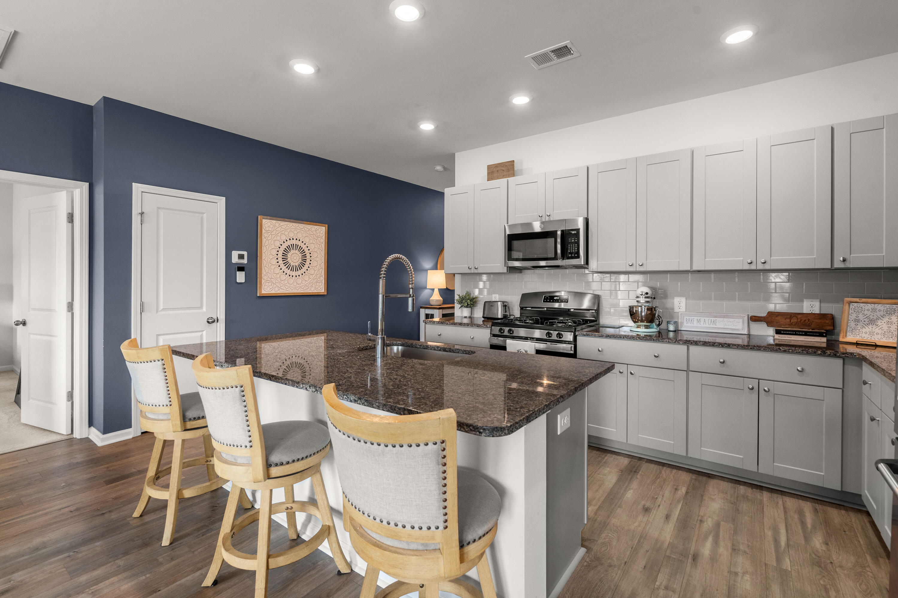 506 Spanish Wells Road Summerville, SC 29486 - Photo 10 of 27 10