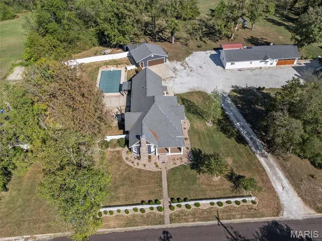 $475,000 | 701 Cap Au Gris Street, Troy, MO 63379