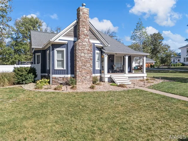 $475,000 | 701 Cap Au Gris Street, Troy, MO 63379