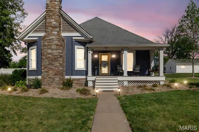 $475,000 | 701 Cap Au Gris Street, Troy, MO 63379