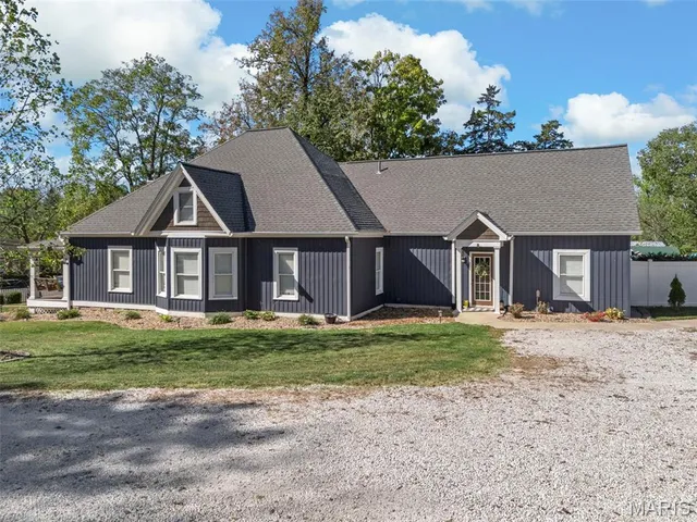 $475,000 | 701 Cap Au Gris Street, Troy, MO 63379