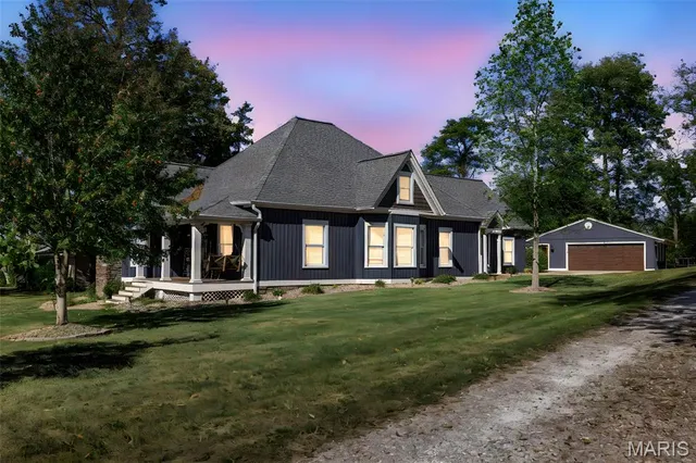 $475,000 | 701 Cap Au Gris Street, Troy, MO 63379