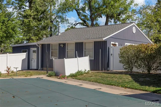 $475,000 | 701 Cap Au Gris Street, Troy, MO 63379