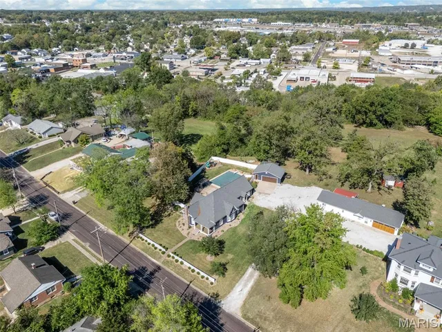 $475,000 | 701 Cap Au Gris Street, Troy, MO 63379