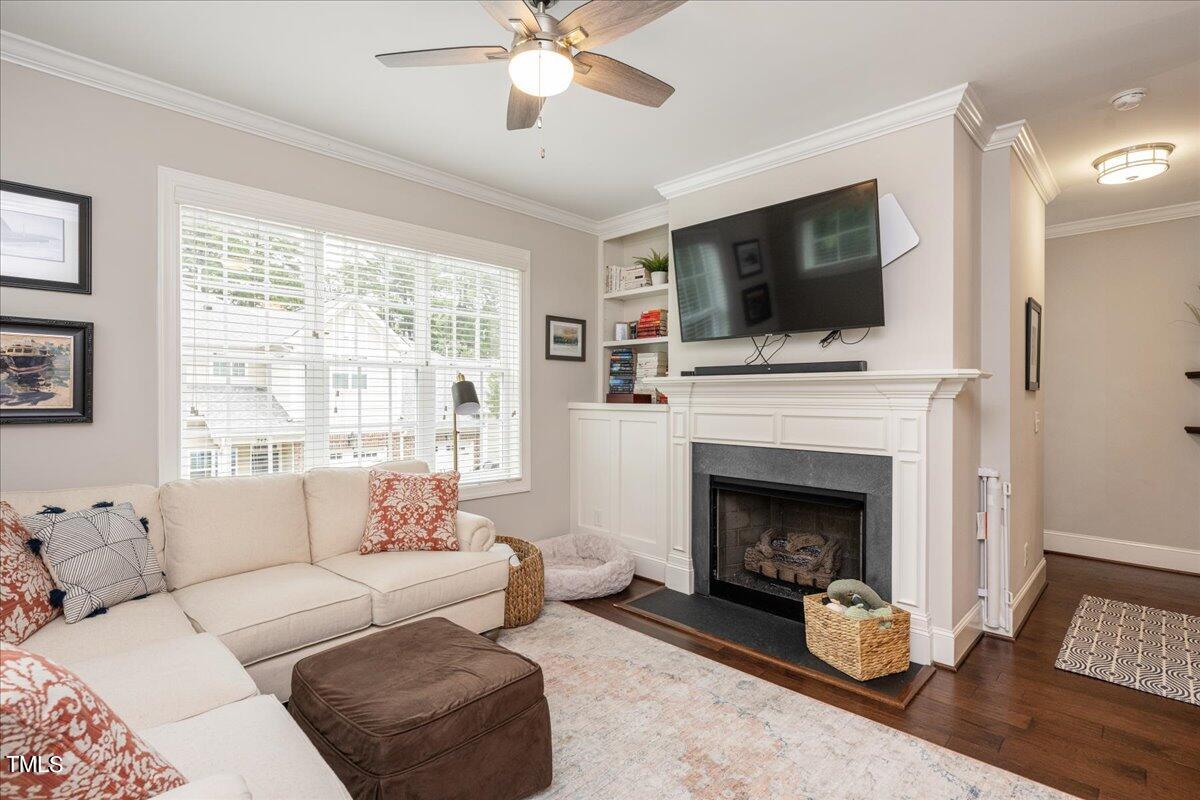 2829 Plumfield Place Raleigh, NC 27607 - Photo 13 of 27 13-- 14