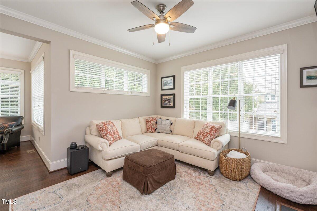 2829 Plumfield Place Raleigh, NC 27607 - Photo 16 of 27 16-- 17