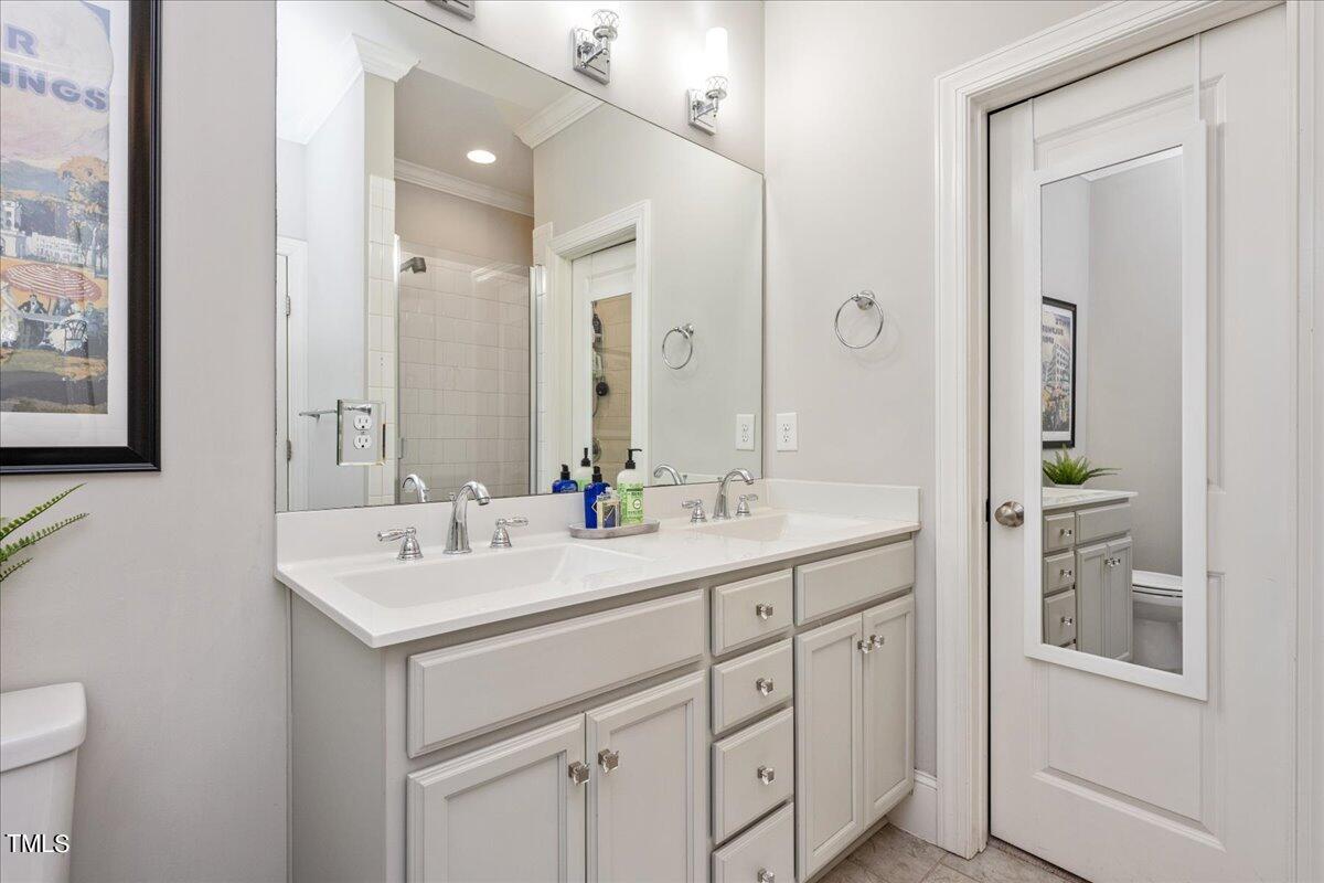 2829 Plumfield Place Raleigh, NC 27607 - Photo 5 of 27 05-- 5