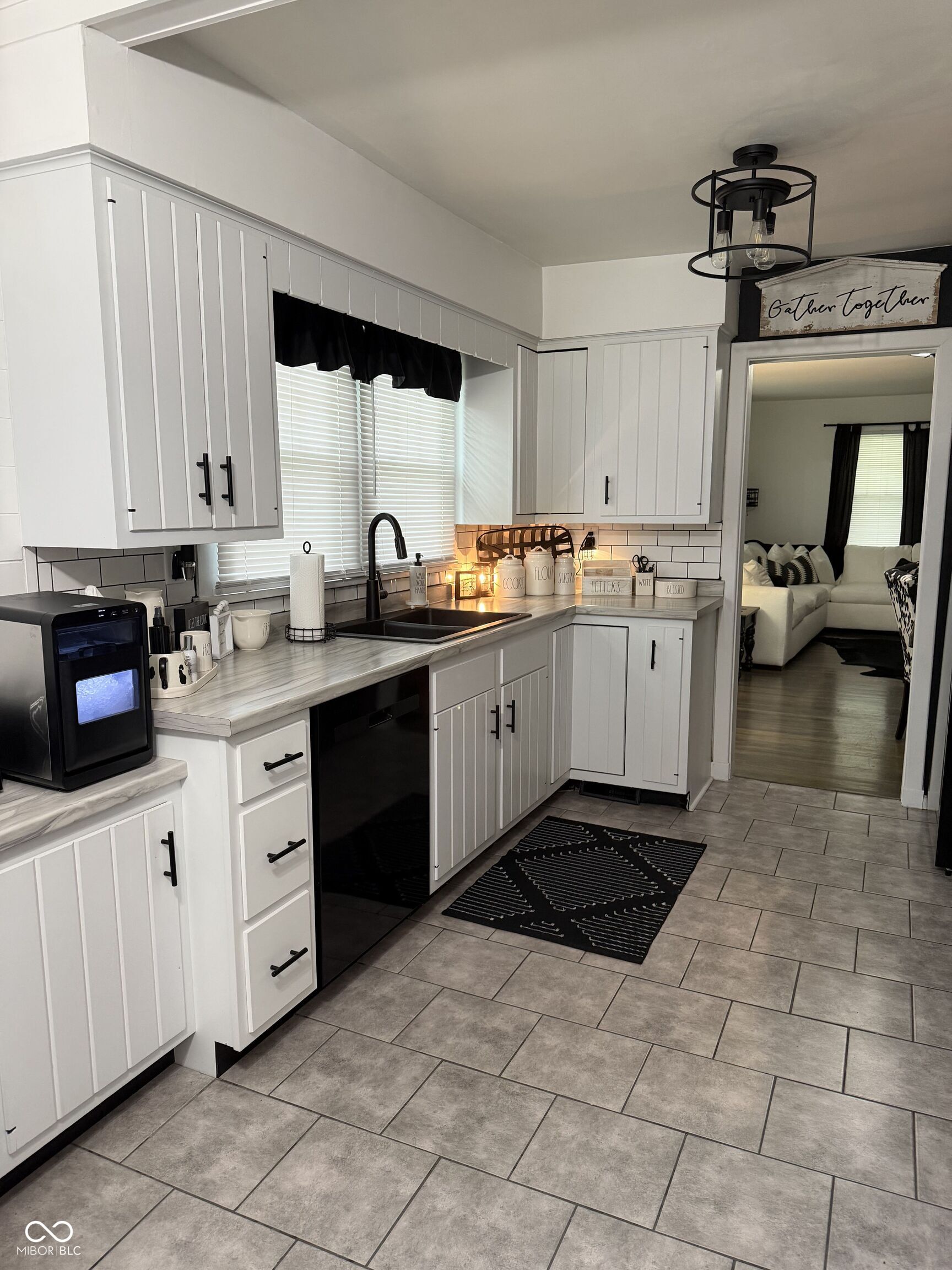 3005 Indiana Avenue Columbus, IN 47201 - Photo 10 of 25