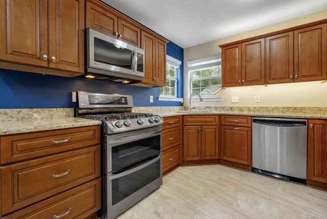 $239,900 | 3129 Camelliawood Circle West, Tallahassee, FL 32301